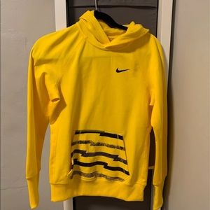 Nike Livestrong Therma-Fit sweater